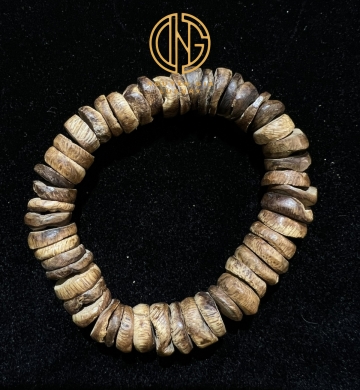 VÒNG TRẦM NÚT TỰ NHIÊN - MÃ 3