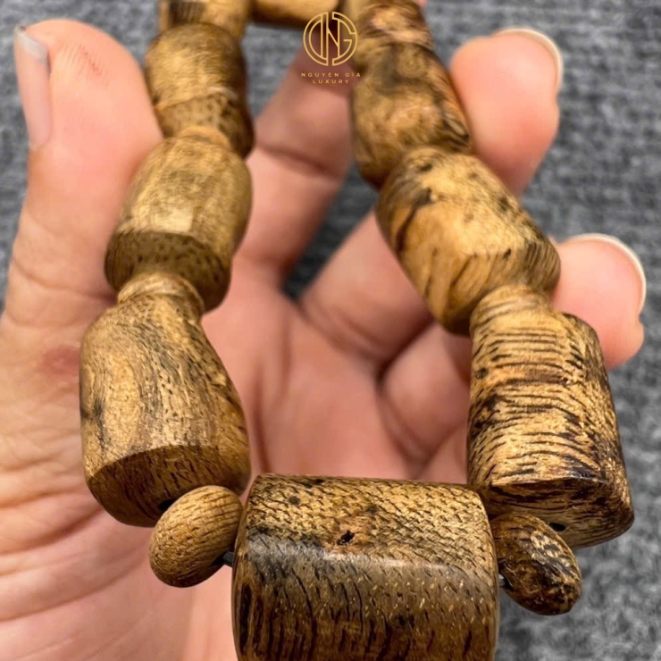 VÒNG TRẦM TỰ NHIÊN THÔ - MALAI