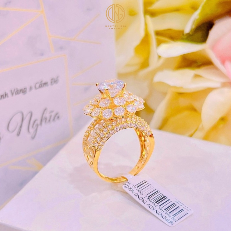 NHẪN ĐÍNH ĐÁ HOA